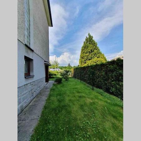 Family Apartment With Garden And Parking Spot Ceske Budejovice Buitenkant foto